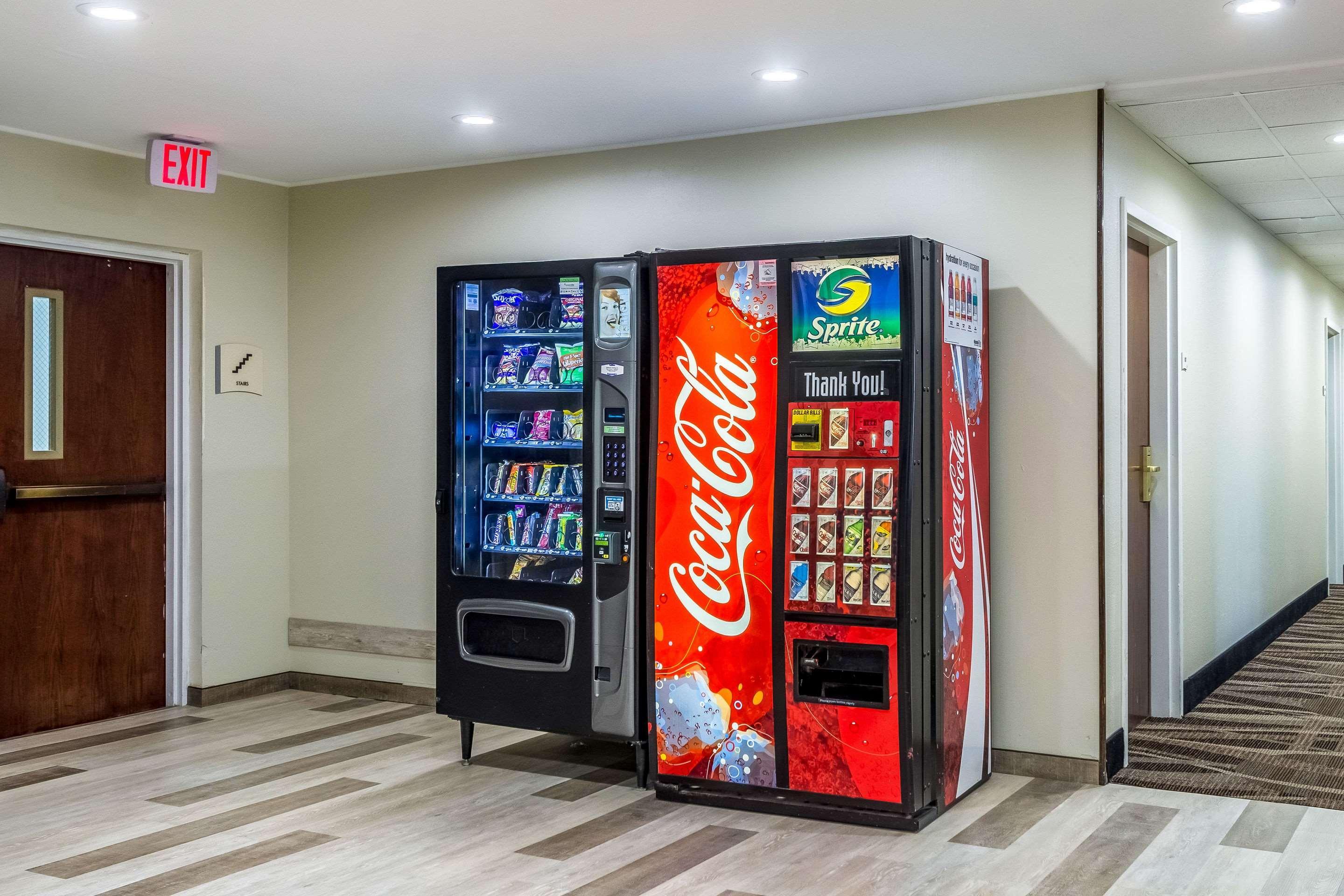 Quality Inn & Suites North Lima - Boardman Экстерьер фото