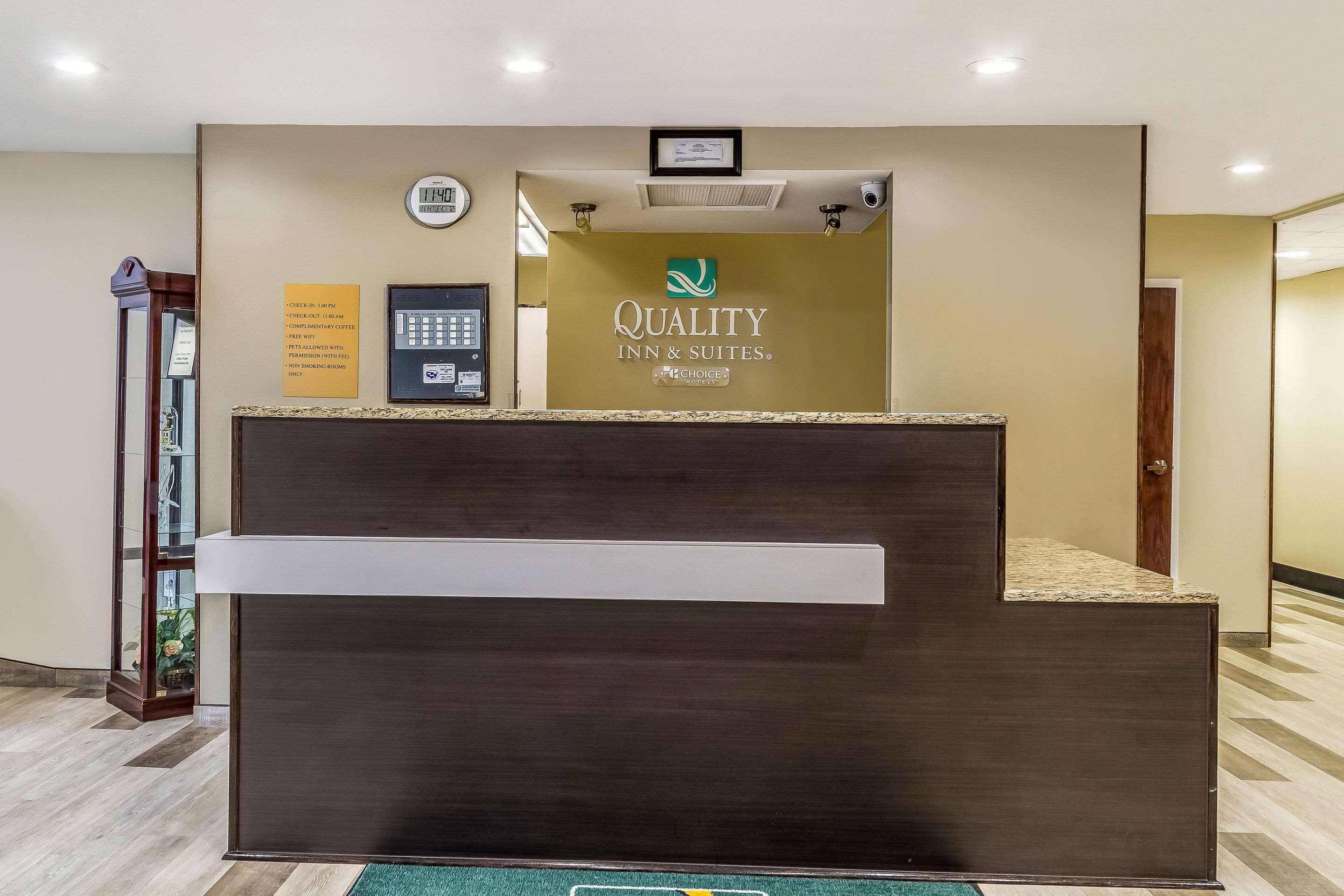 Quality Inn & Suites North Lima - Boardman Экстерьер фото