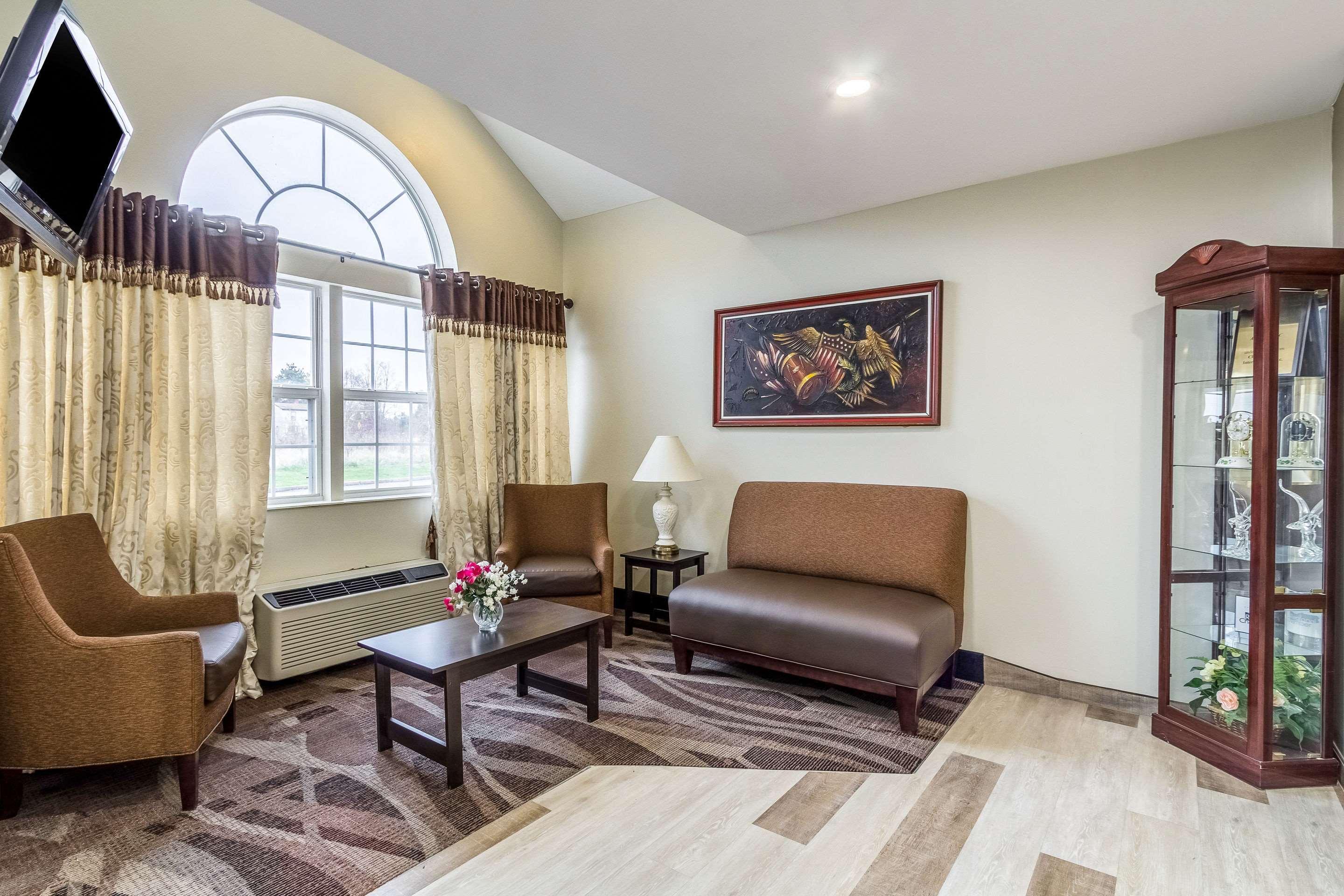 Quality Inn & Suites North Lima - Boardman Экстерьер фото