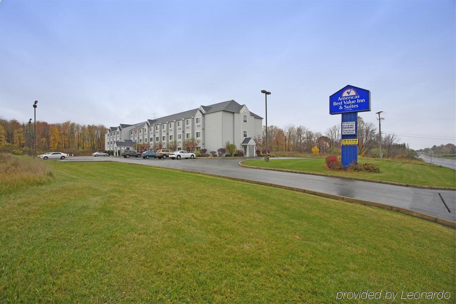 Quality Inn & Suites North Lima - Boardman Экстерьер фото