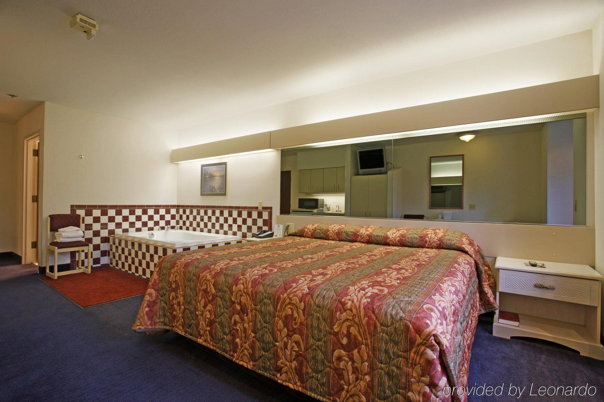 Quality Inn & Suites North Lima - Boardman Номер фото