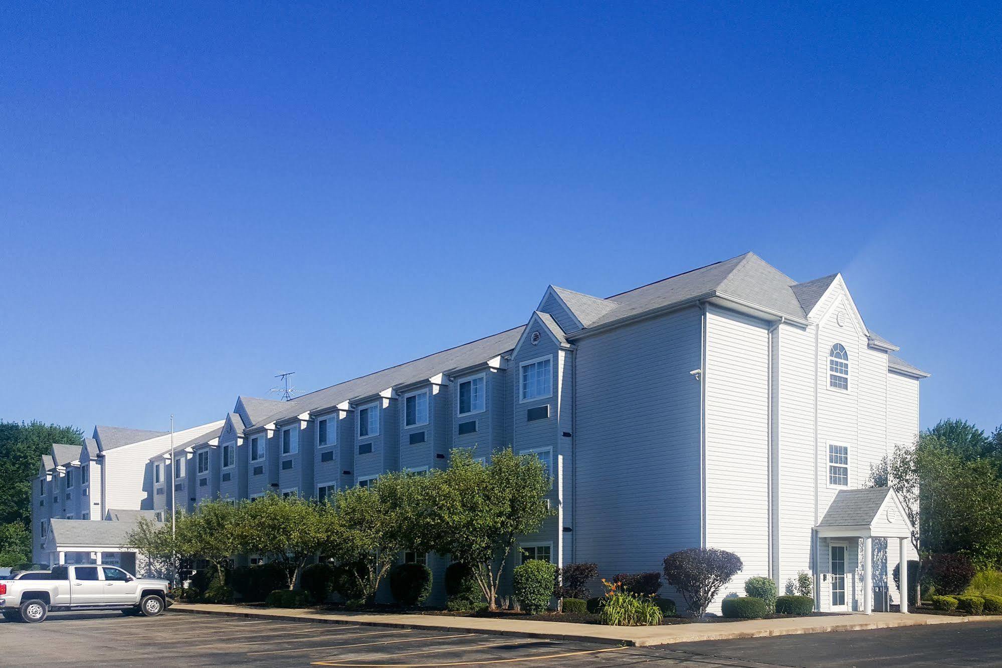 Quality Inn & Suites North Lima - Boardman Экстерьер фото