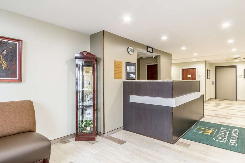 Quality Inn & Suites North Lima - Boardman Интерьер фото